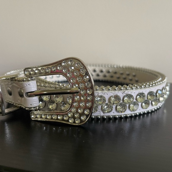 Sparkle Western Style Belt - Picture 2 of 4